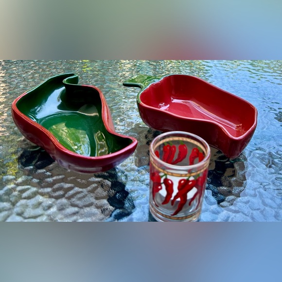 Chili Pepper serving/dip dishes & 🌶️ stainless steel cooling rack. - Picture 9 of 17